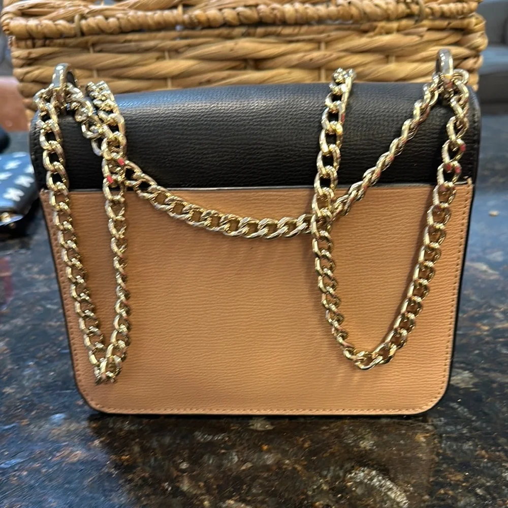 Kate Spade Black and Cream Crossbody Bag with Silver Chain - Picture 4 of 5